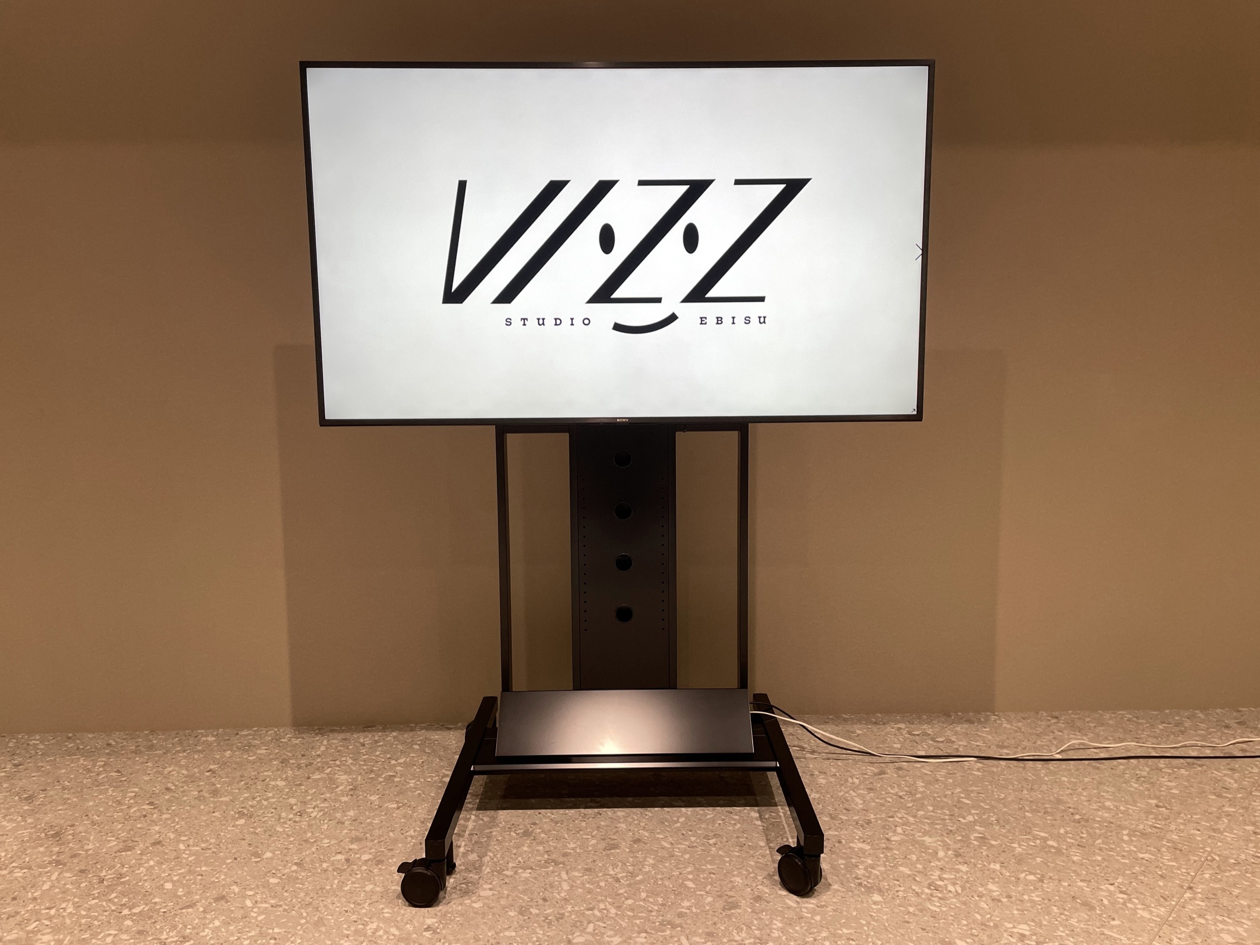 可動式75インチモニター KJ-75X8000H